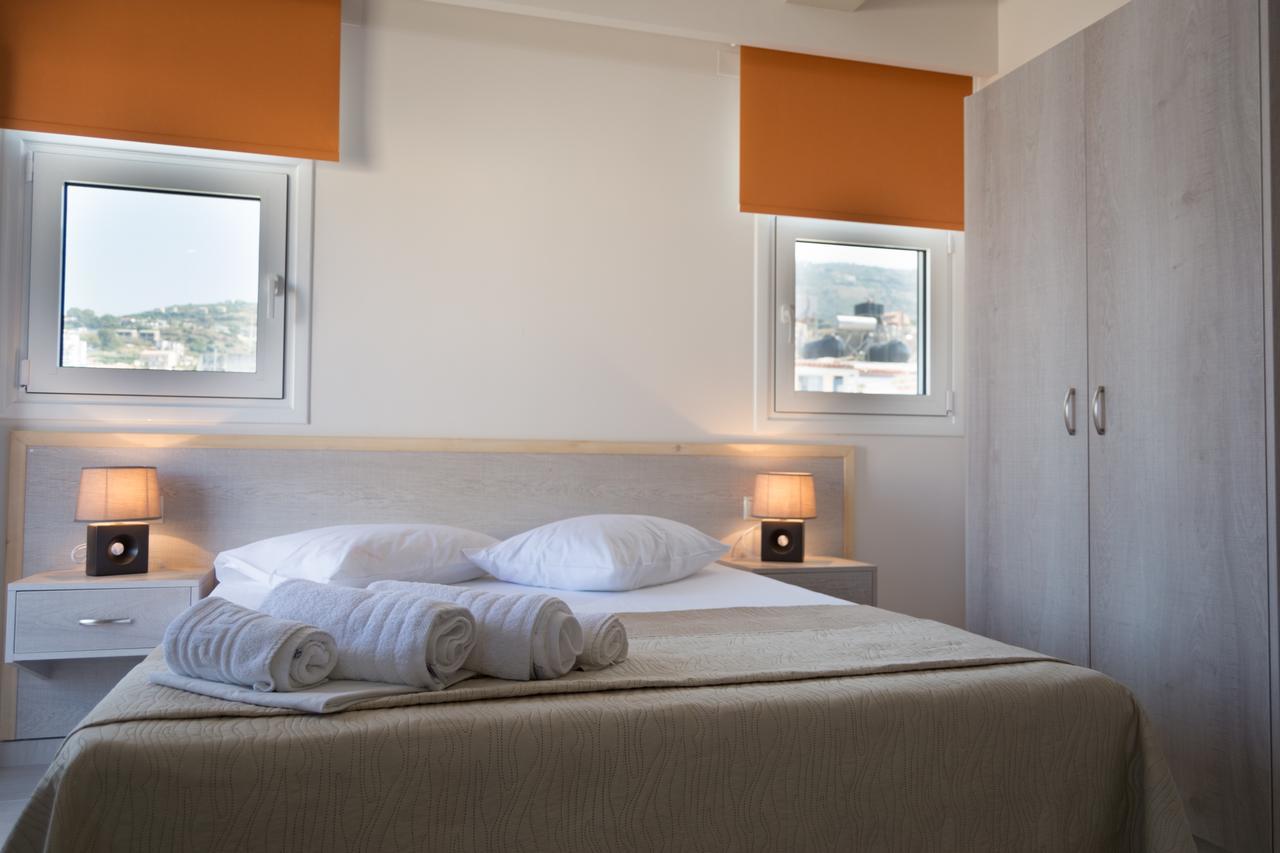 Aparthotel Sirena Superior à Agia Pelagia  Extérieur photo